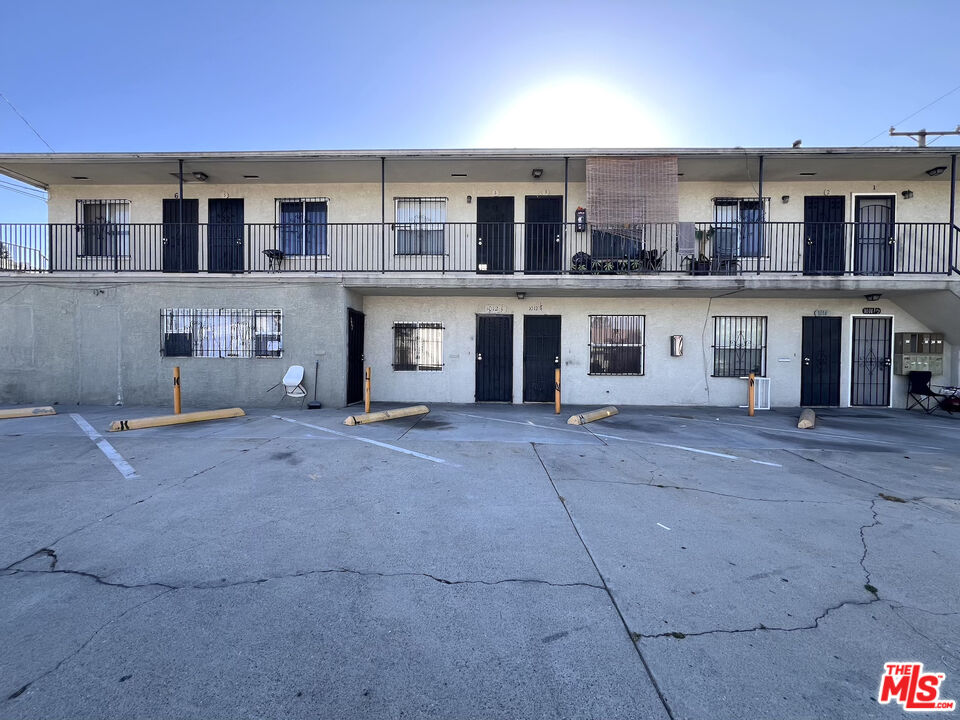 Property photo for 1016 W 109th Pl, #1, Los Angeles, CA