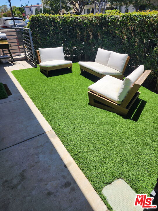 Property photo for 1470 S Canfield Ave, #101, Los Angeles, CA