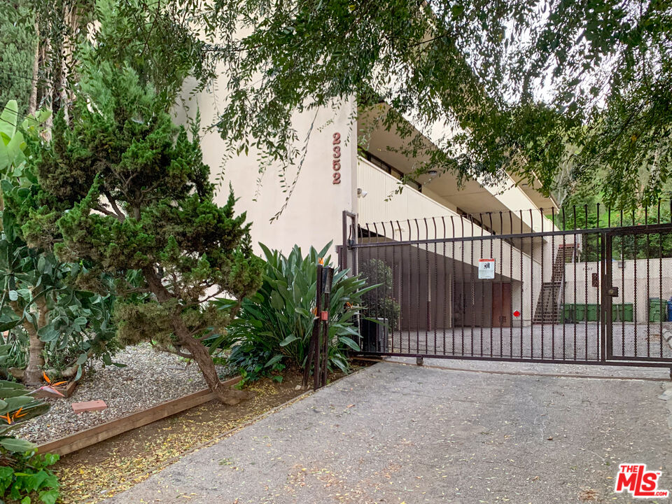 Property photo for 2352 Duane St, Los Angeles, CA