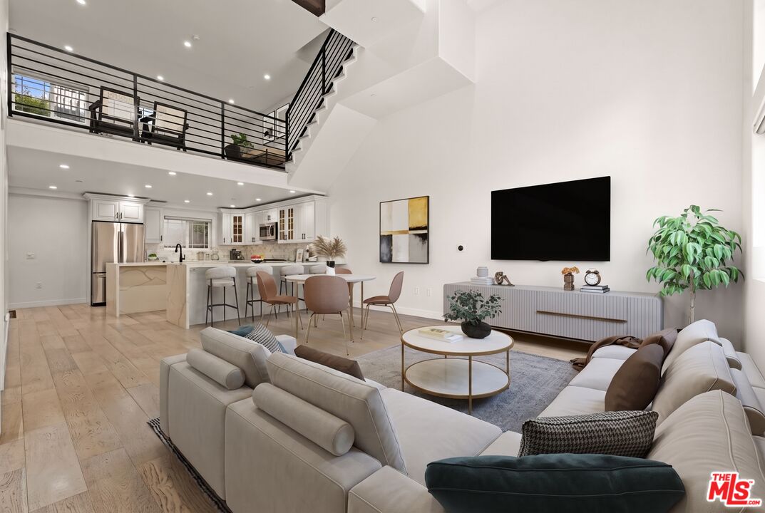 Property photo for 5019 Maplewood Ave, #101, Los Angeles, CA