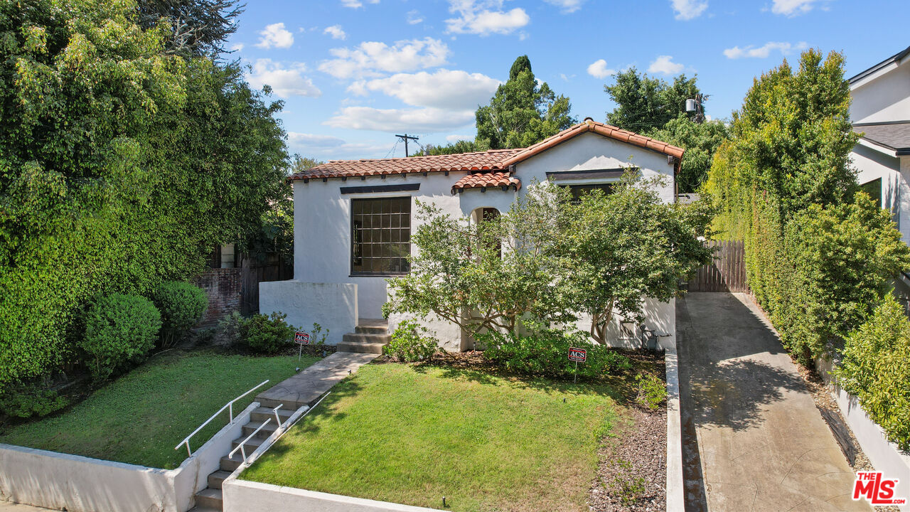 Property photo for 2569 Patricia Ave, Los Angeles, CA