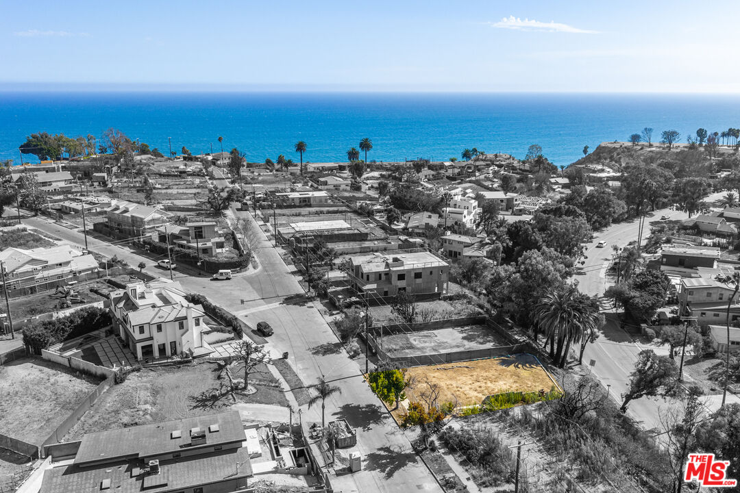 Property photo for 515 N Las Casas Ave, Los Angeles, CA