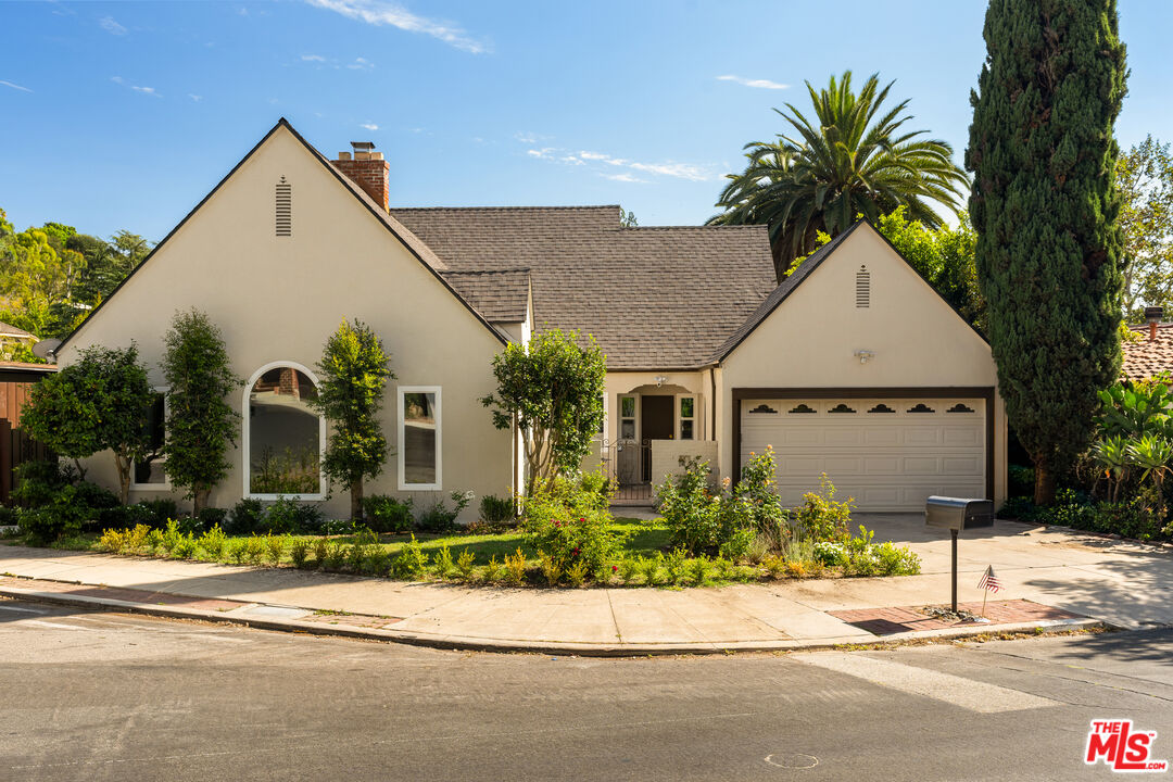 Property photo for 3141 E La Suvida Dr, Los Angeles, CA