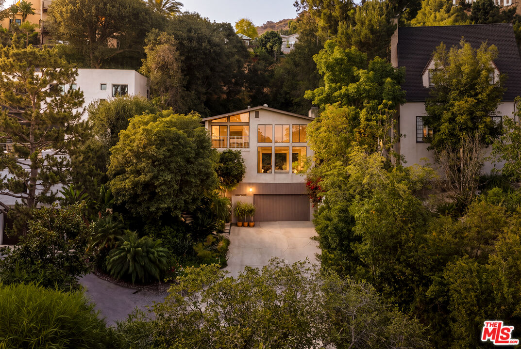 Property photo for 6319 Heather Dr, Los Angeles, CA