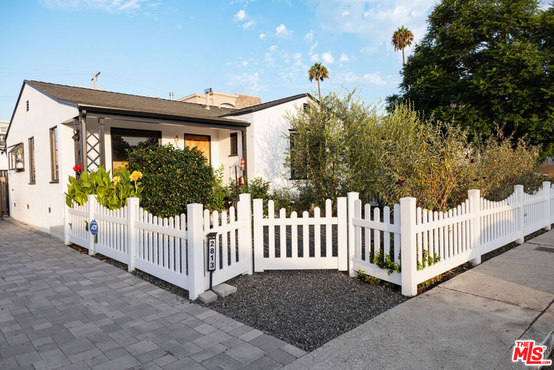 Property photo for 2813 S Bentley Ave, Los Angeles, CA