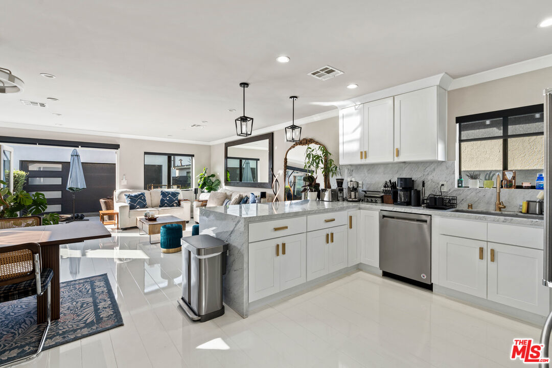 Property photo for 801 Howard St, Los Angeles, CA