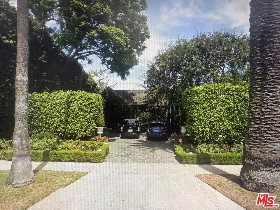 Property photo for 602 Foothill Rd, Beverly Hills, CA