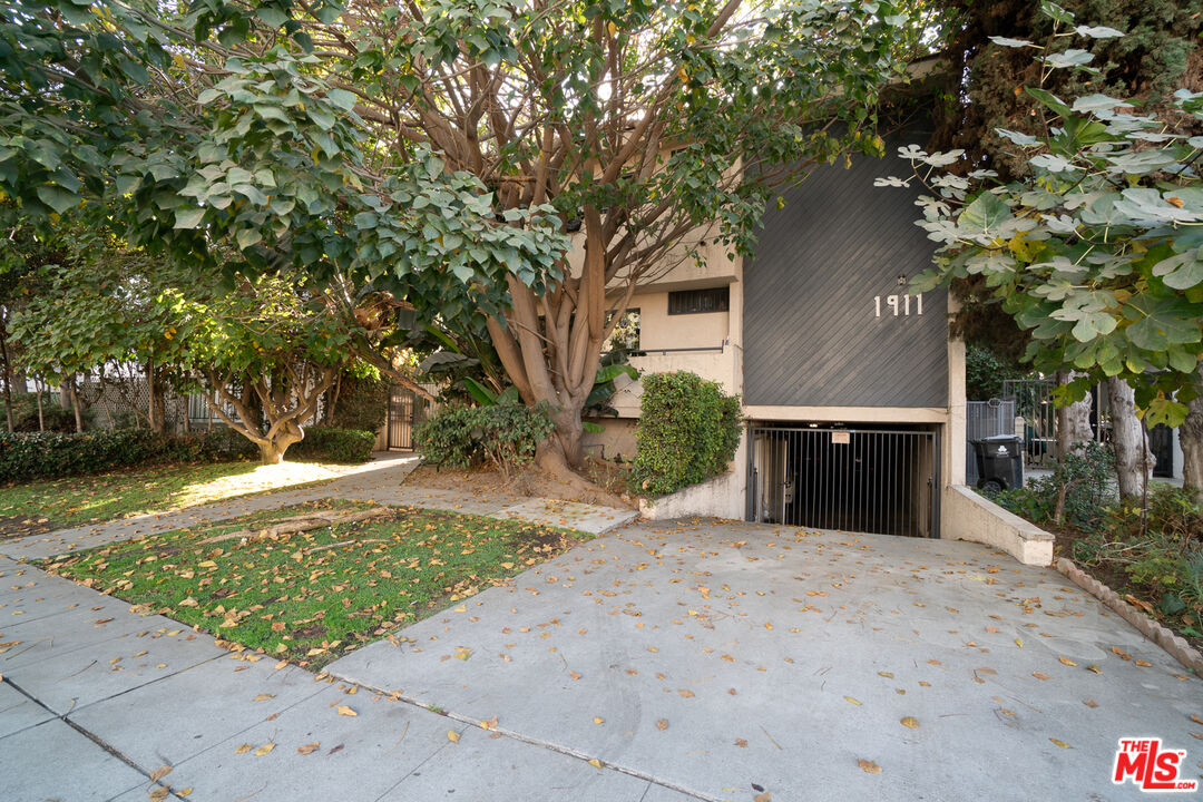 Property photo for 1911 Overland Ave, #2, Los Angeles, CA