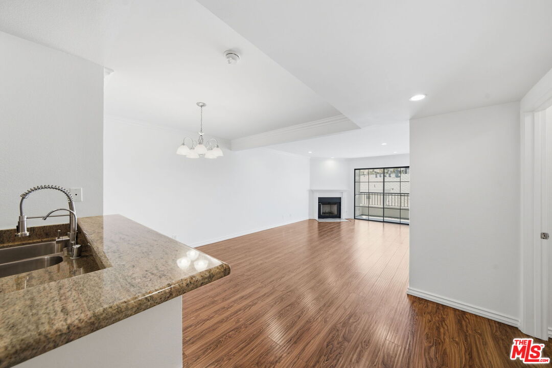 Property photo for 909 N Croft Ave, #305, Los Angeles, CA