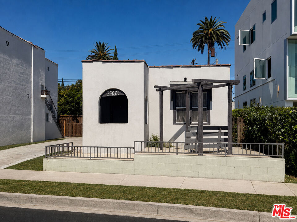 Property photo for 2933 S La Brea Ave, Los Angeles, CA