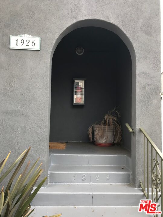 Property photo for 1926 3RD ST, Santa Monica, CA