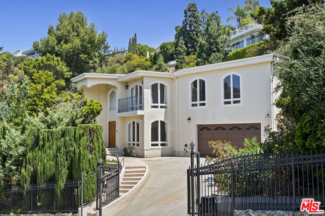 Property photo for 7863 Electra Dr, Los Angeles, CA