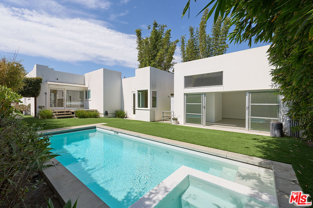 Property photo for 714 Kensington Rd, Santa Monica, CA