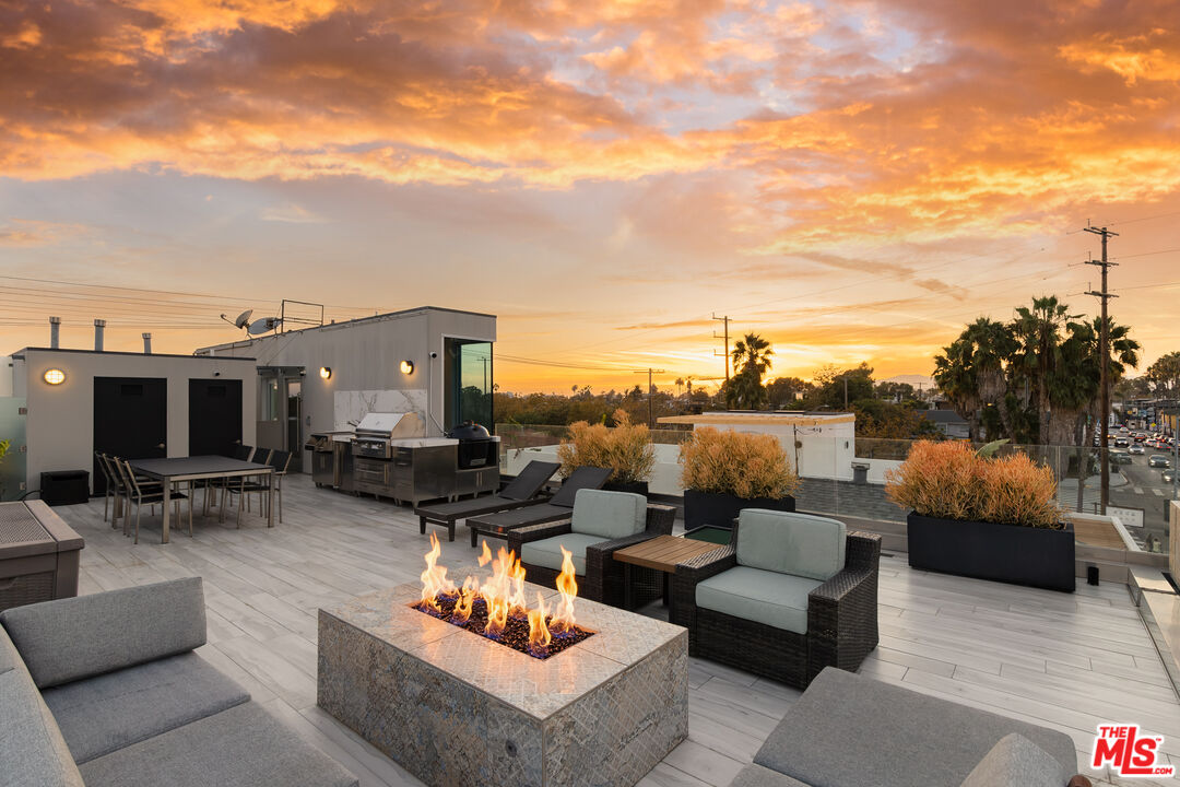 Property photo for 1712 Abbot Kinney Blvd, Venice, CA