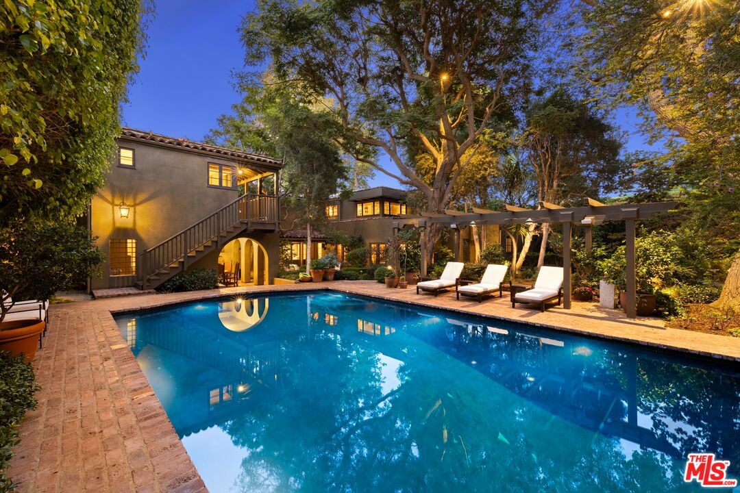 Property photo for 159 N Cliffwood Ave, Los Angeles, CA