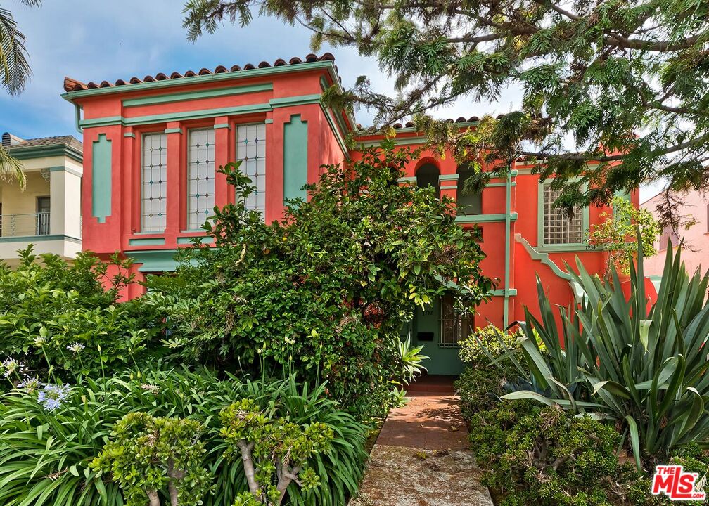 Property photo for 7932 Blackburn Ave, Los Angeles, CA
