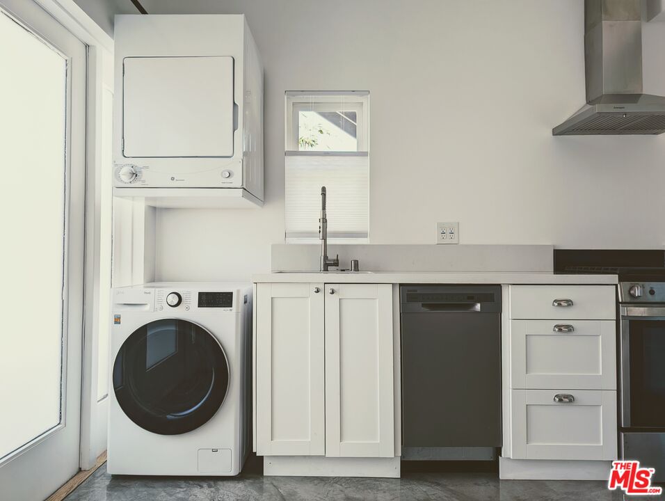 Property photo for 1731 Franklin St, #4, Santa Monica, CA