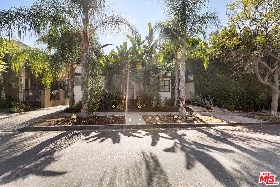 Property photo for 422 N Sierra Bonita Ave, Los Angeles, CA