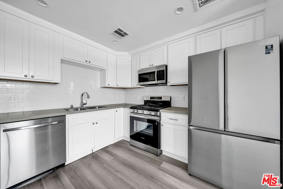 Property photo for 667 N Wilton Pl, #201, Los Angeles, CA