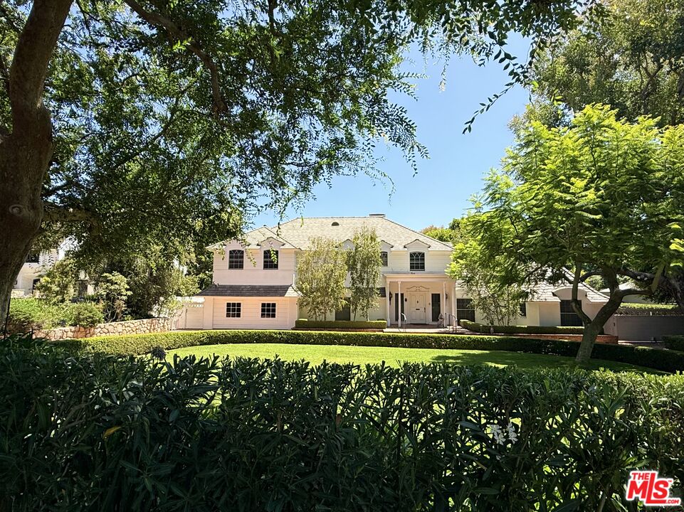 Property photo for 220 N Cliffwood Ave, Los Angeles, CA