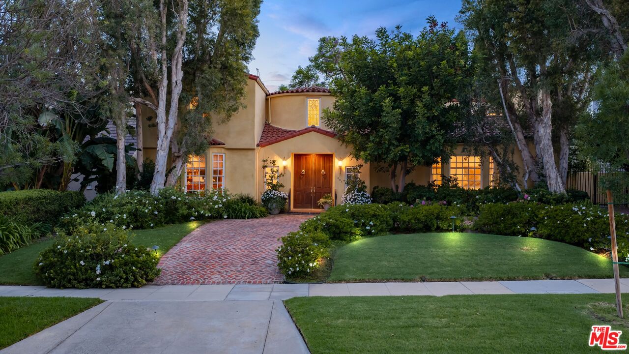 Property photo for 607 N Linden Dr, Beverly Hills, CA