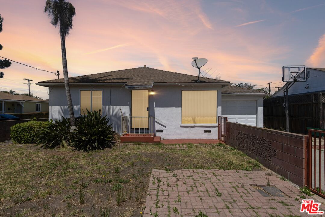 Property photo for 11257 Greenlawn Ave, Los Angeles, CA