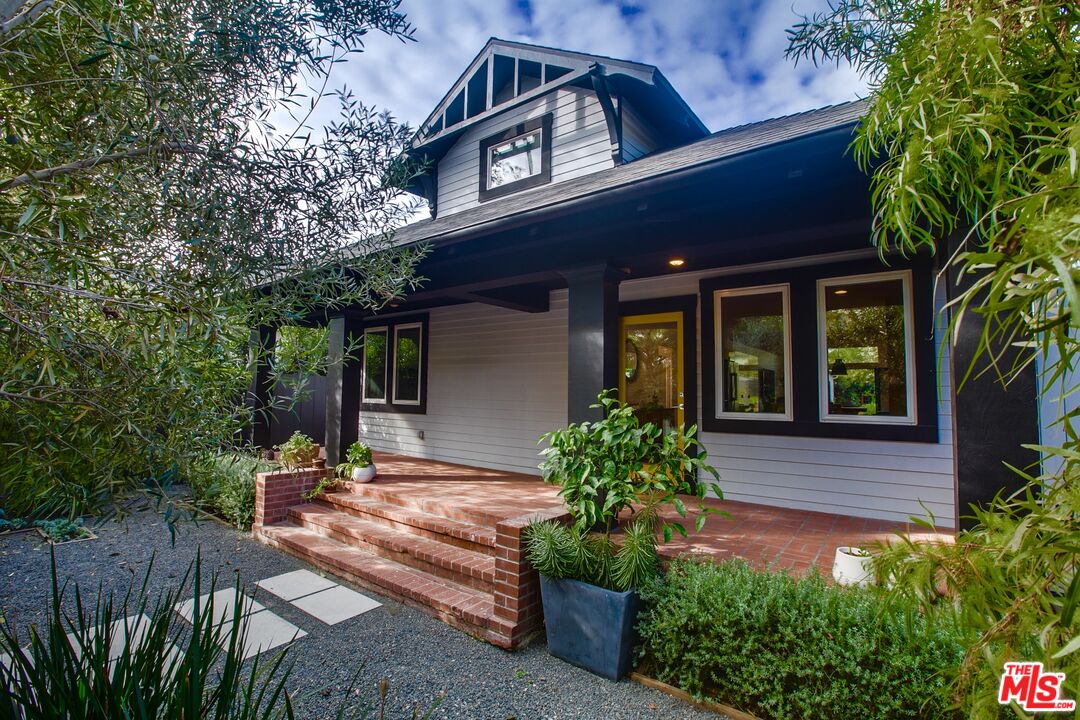 Property photo for 663 San Juan Ave, Los Angeles, CA