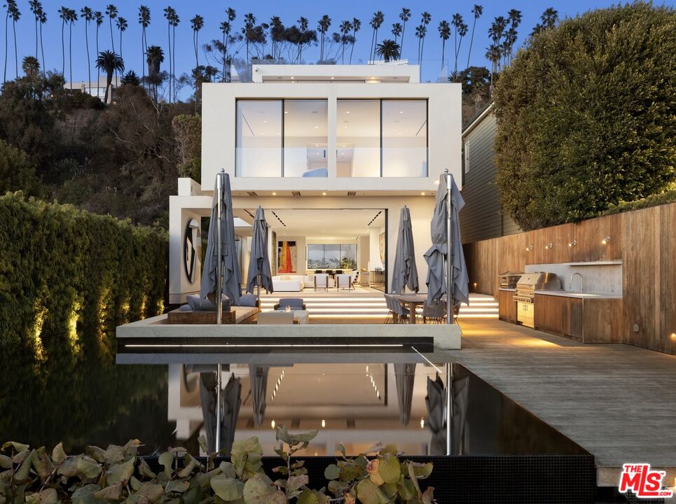 Property photo for 547 Palisades Beach Rd, Santa Monica, CA