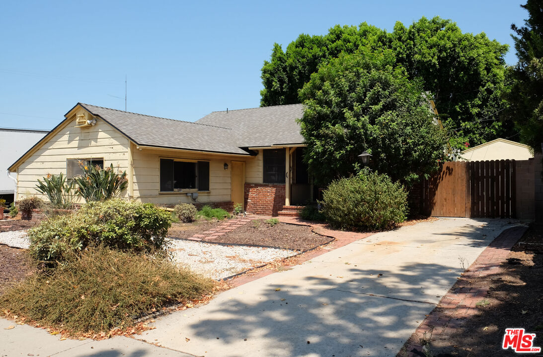 Property photo for 12209 Crewe St, Los Angeles, CA