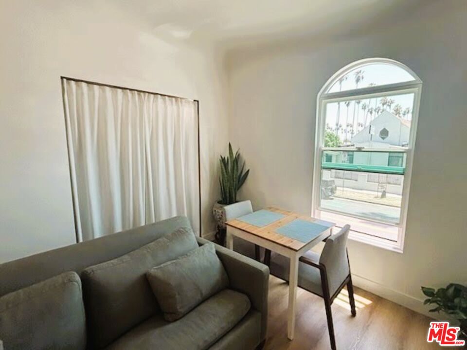 Property photo for 2109 1/2 W 54th St, Los Angeles, CA