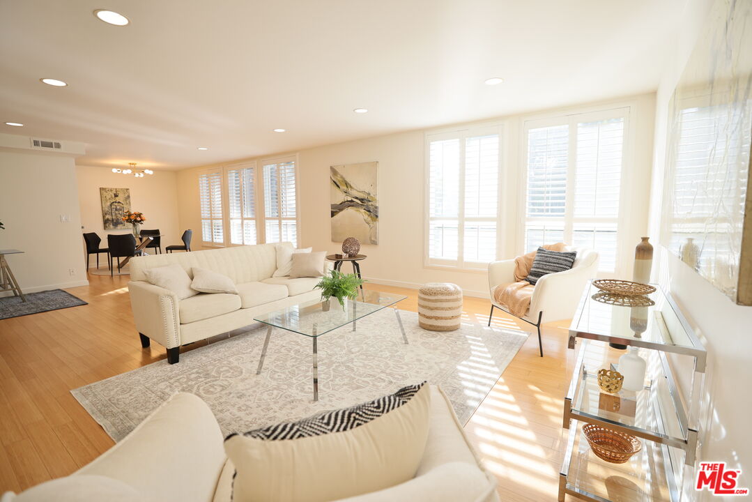 Property photo for 4407 Francis Ave, #201, Los Angeles, CA