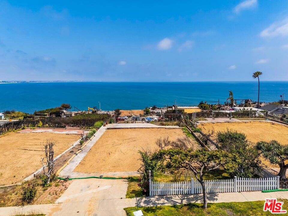Property photo for 18354 Wakecrest Dr, Malibu, CA
