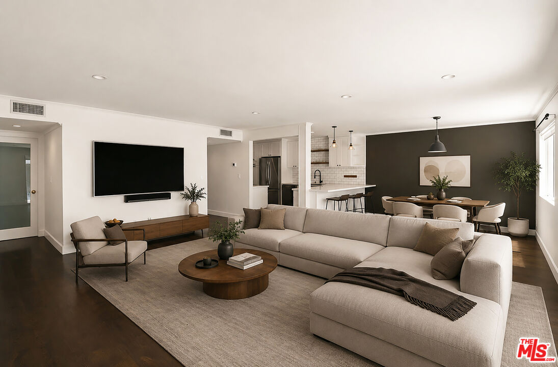 Property photo for 121 N Croft Ave, #105, Los Angeles, CA