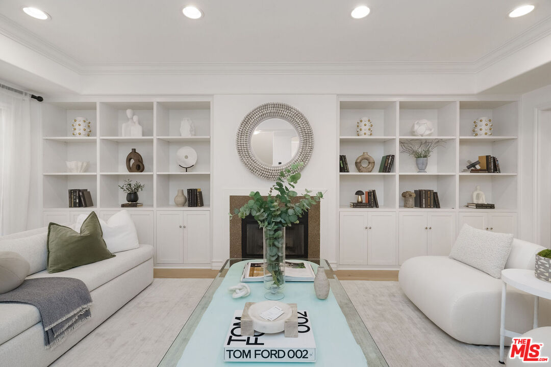 Property photo for 11723 Mayfield Ave, #4, Los Angeles, CA