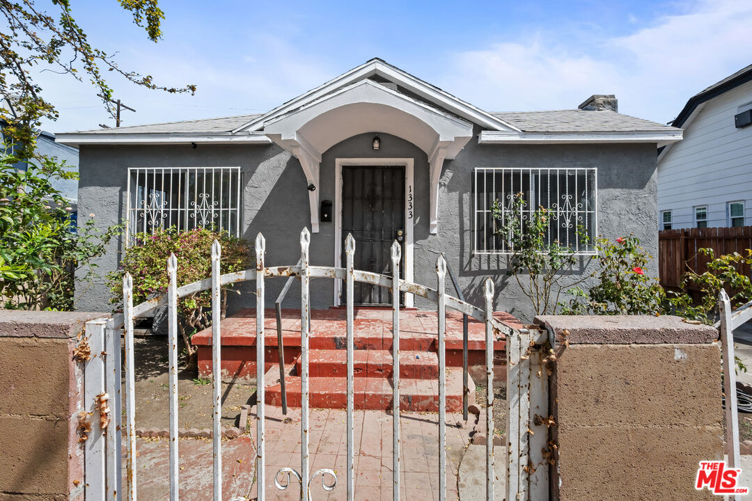 Property photo for 1333 W 57th St, Los Angeles, CA