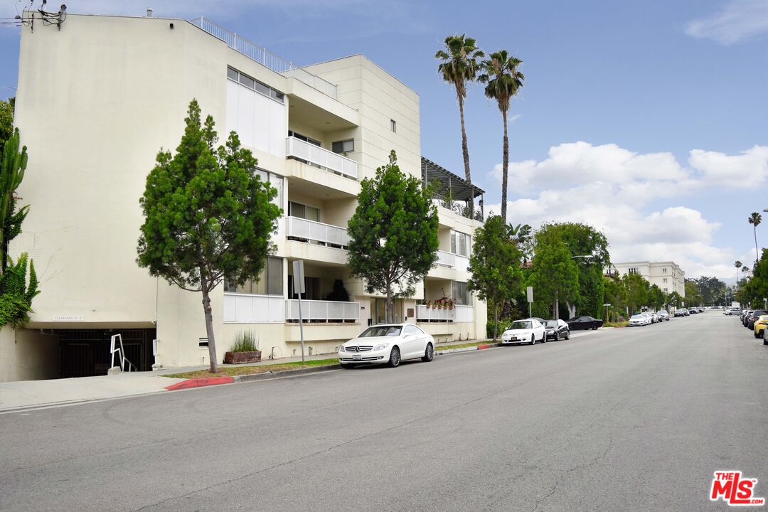 Property photo for 223 S Lasky Dr, Beverly Hills, CA
