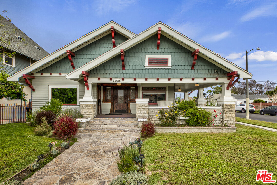 Property photo for 3628 Arlington Ave, Los Angeles, CA