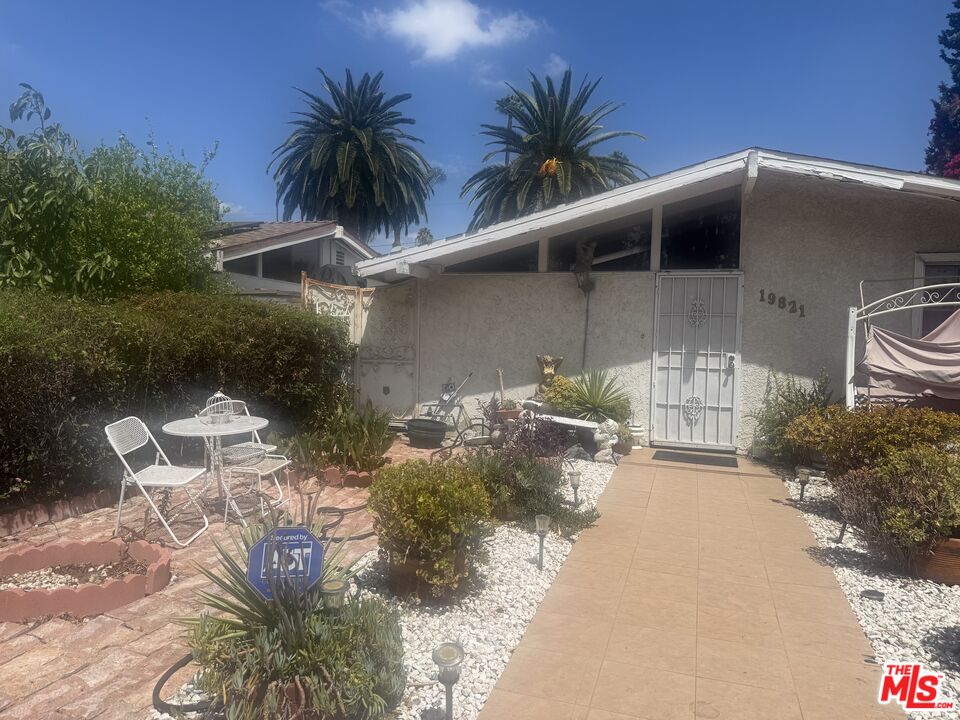 Property photo for 19821 Victory Blvd, Los Angeles, CA