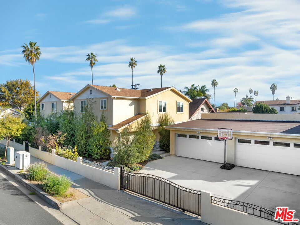Property photo for 546 W Kelso St, Inglewood, CA