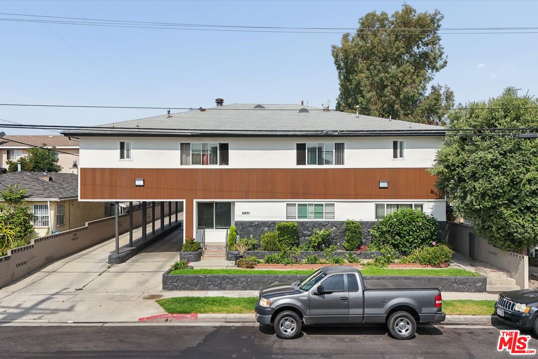 Property photo for 14611 Larch Ave, Lawndale, CA