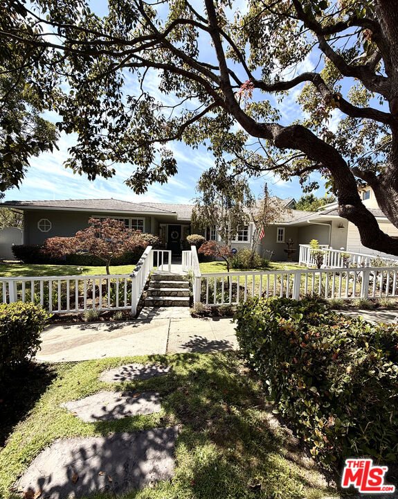 Property photo for 445 Toyopa Dr, Los Angeles, CA