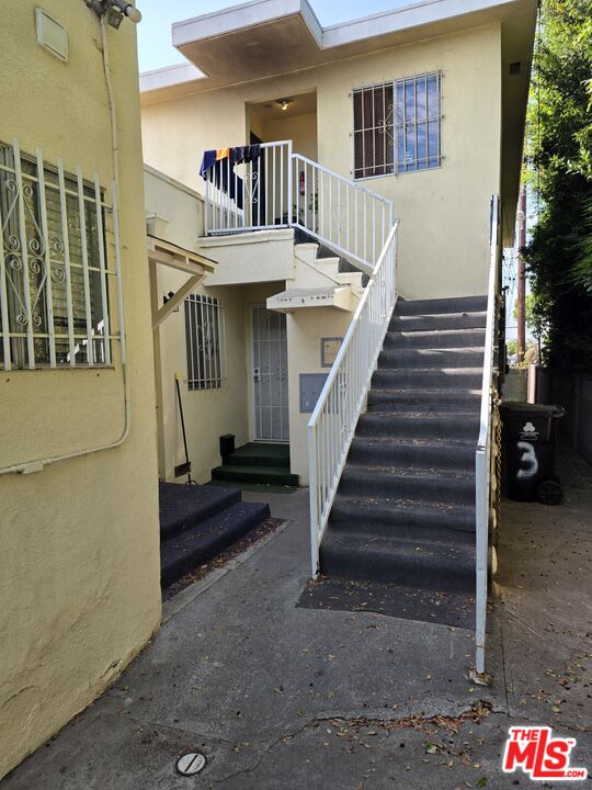Property photo for 754 E 84th Pl, #2, Los Angeles, CA