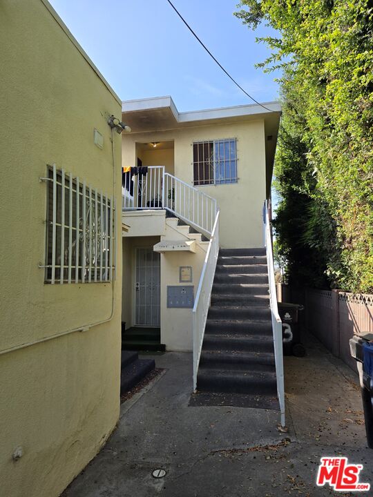Property photo for 754 E 84th Pl, #4, Los Angeles, CA