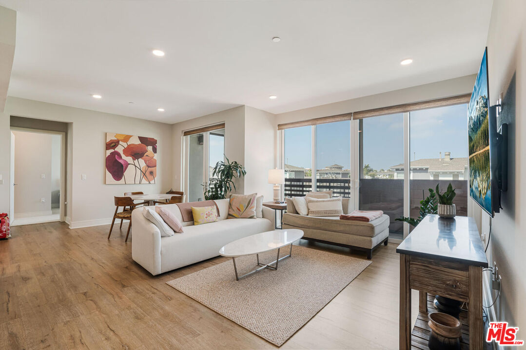 Property photo for 6030 Seabluff Dr, #423, Los Angeles, CA
