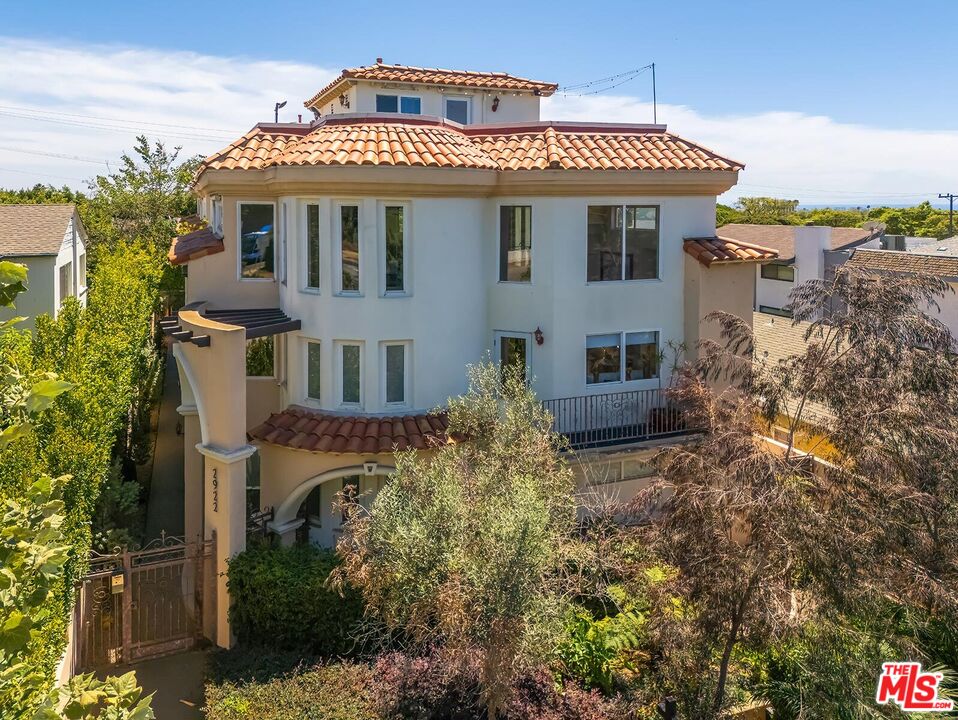 Property photo for 2922 Montana Ave, #D, Santa Monica, CA