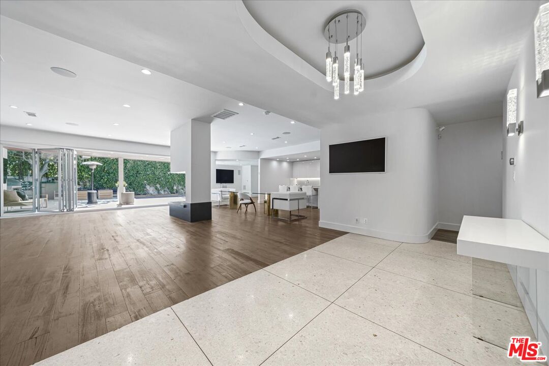 Property photo for 1455 S Castello Ave, Los Angeles, CA