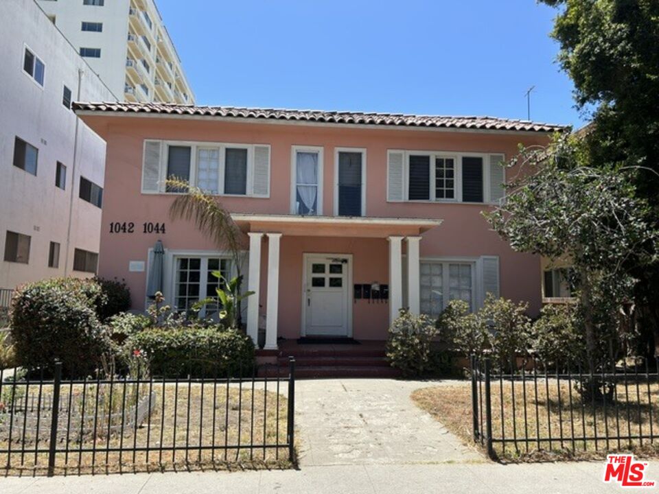 Property photo for 1044 2nd St, #B, Santa Monica, CA