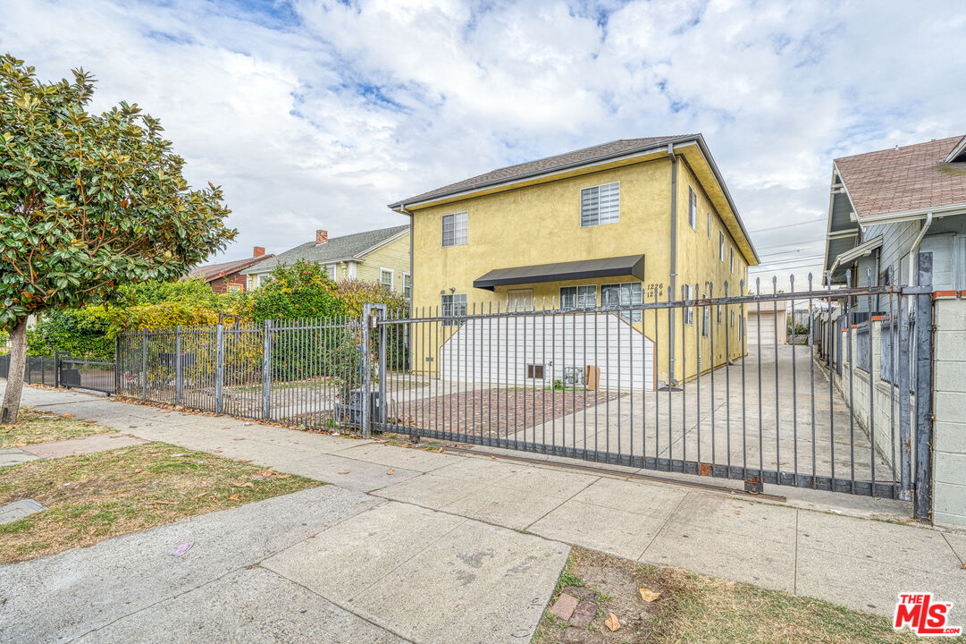 Property photo for 1224 Crenshaw Blvd, Los Angeles, CA