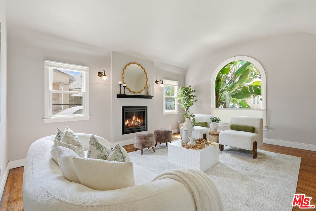 Property photo for 3130 Hutchison Ave, Los Angeles, CA
