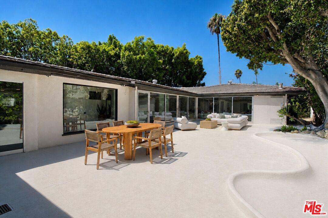Property photo for 266 S Highland Ave, Los Angeles, CA